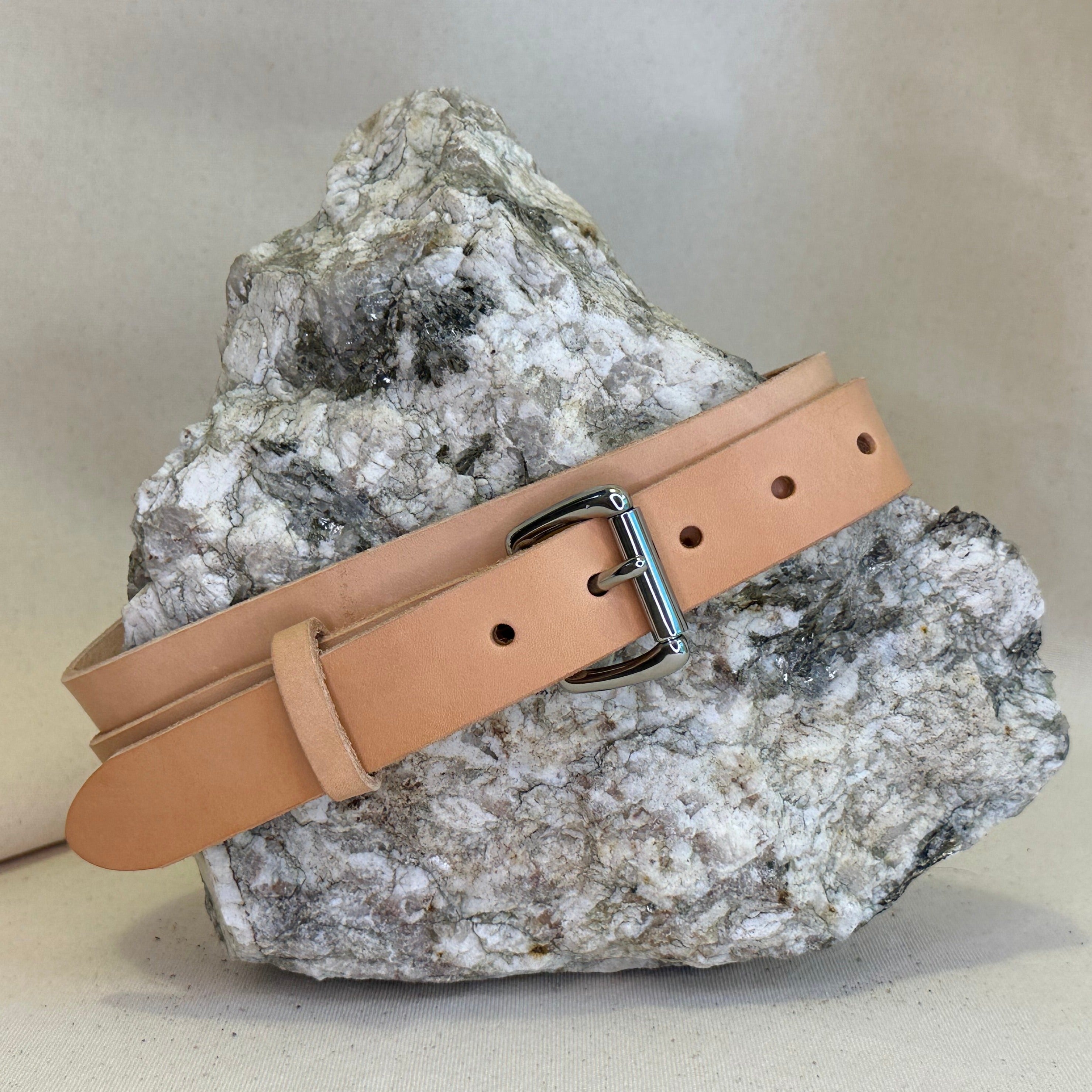 Handmade veg-tan offers leather belt